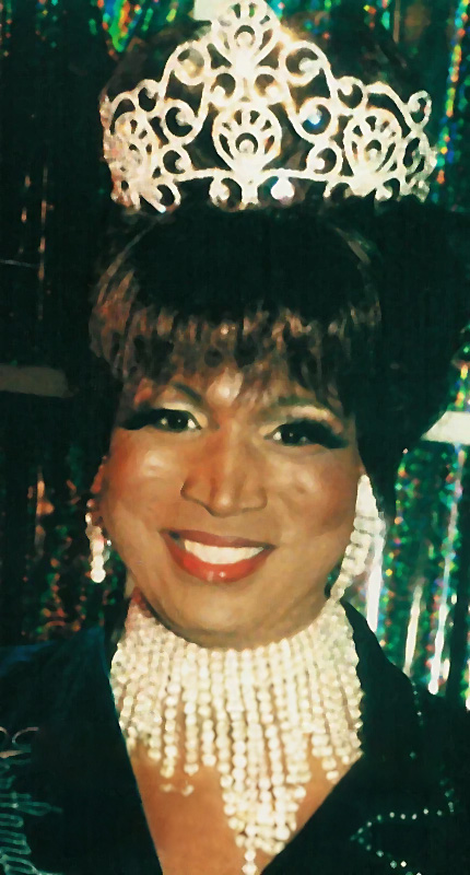 Tiara Desmond La Femme Magnifique International 2001 winner