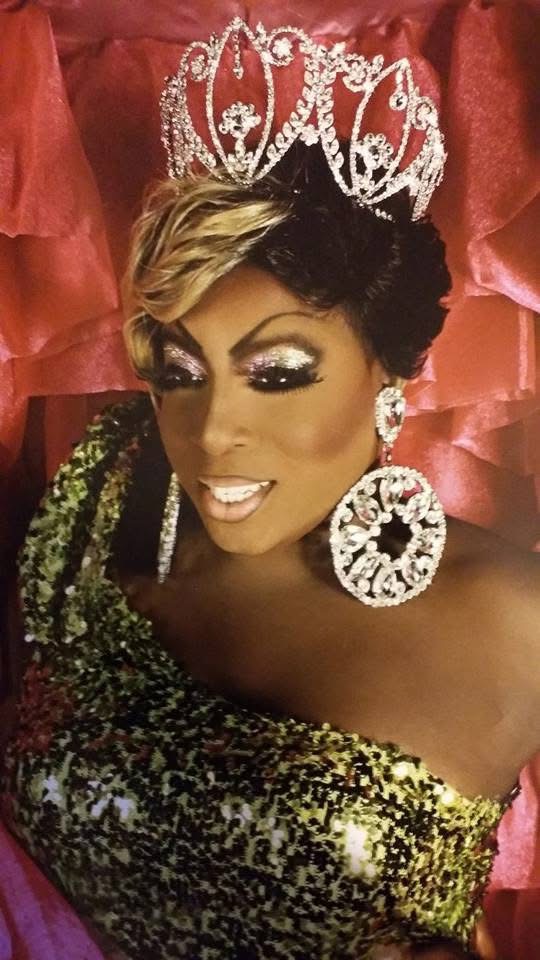 Alexis Campbell - La Femme Magnifique Plus International 2013 winner